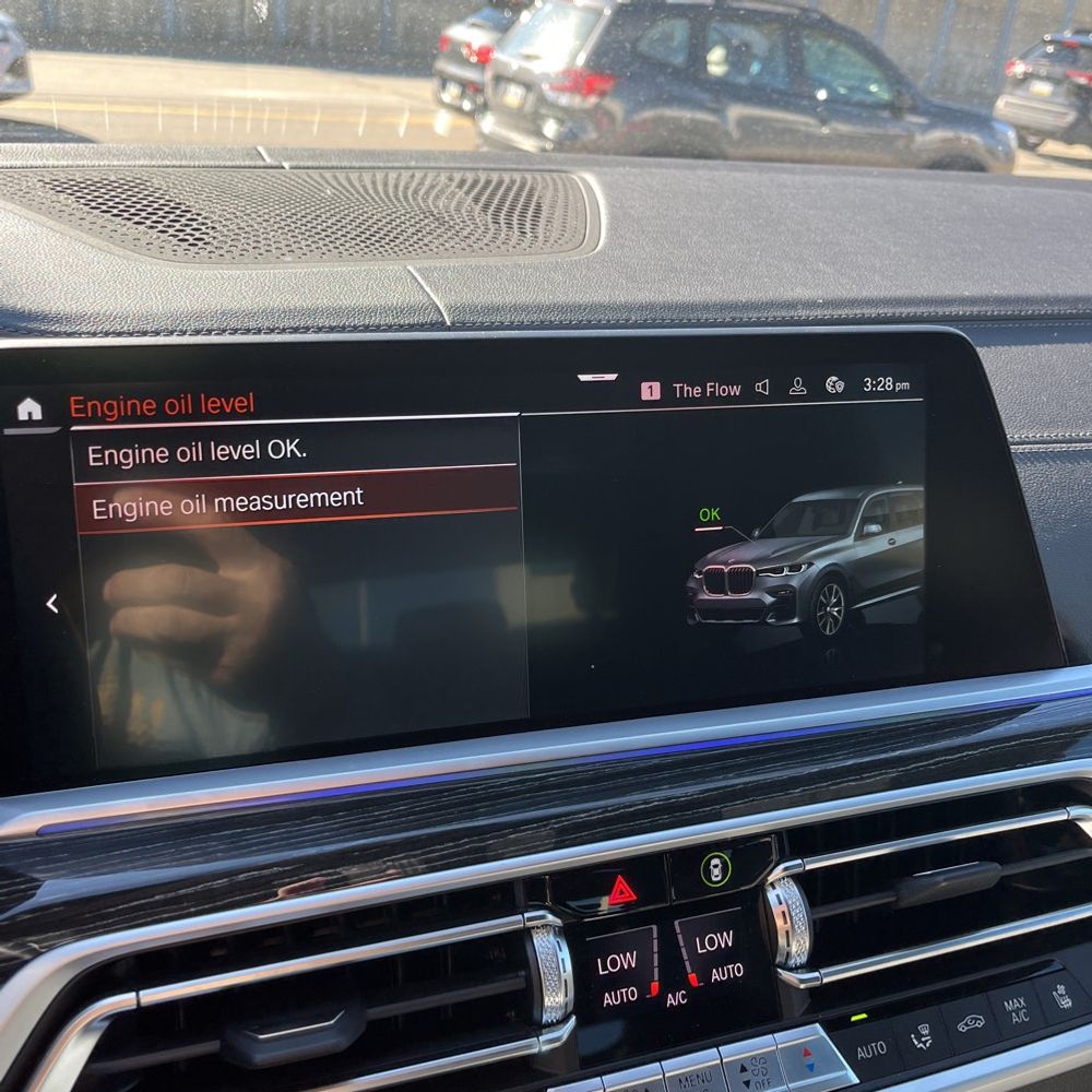 2022 BMW X7 M50i