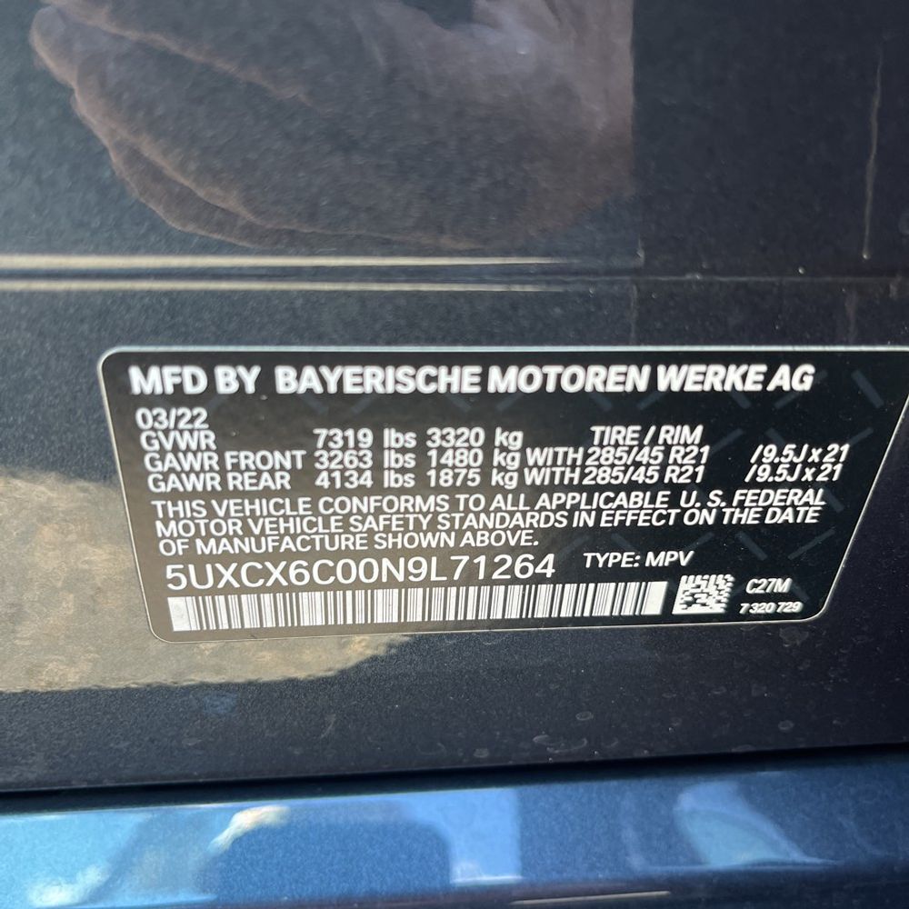 2022 BMW X7 M50i