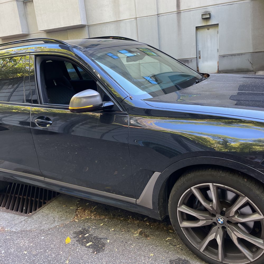 2021 BMW X7 M50i