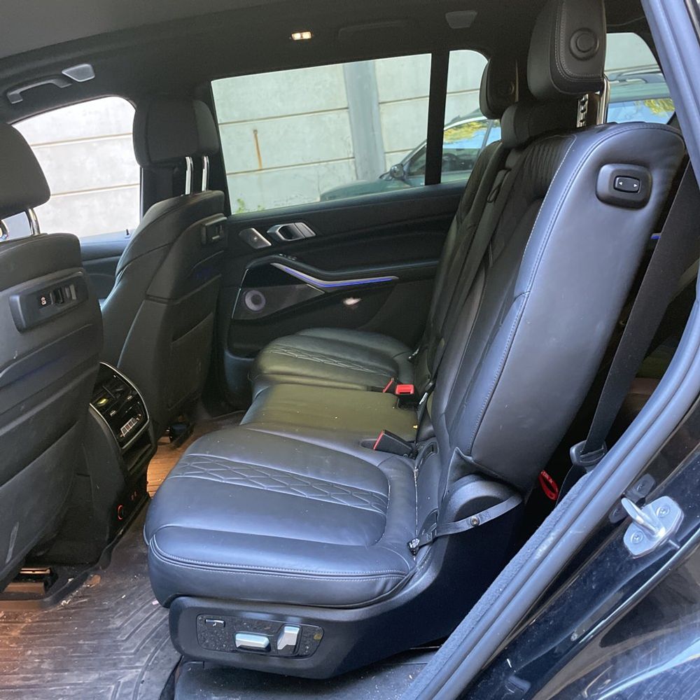 2021 BMW X7 M50i