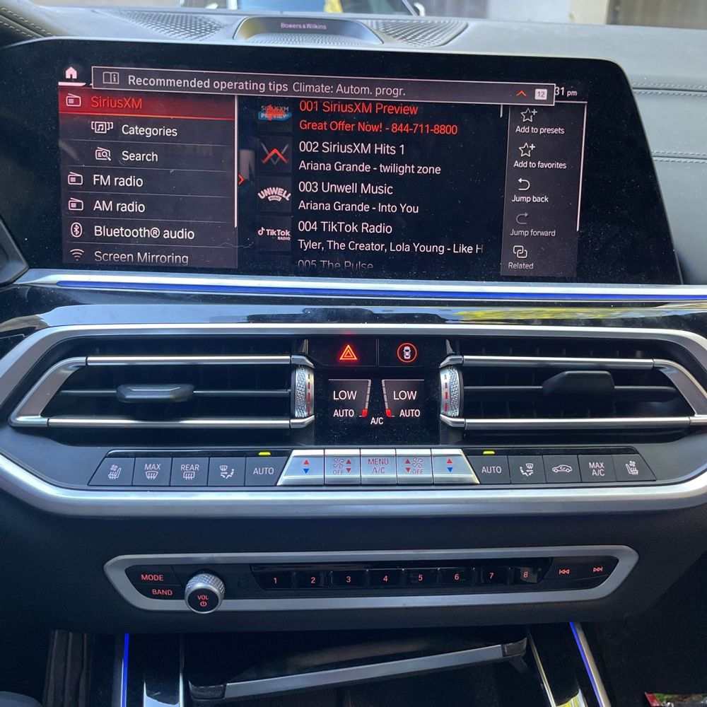 2021 BMW X7 M50i