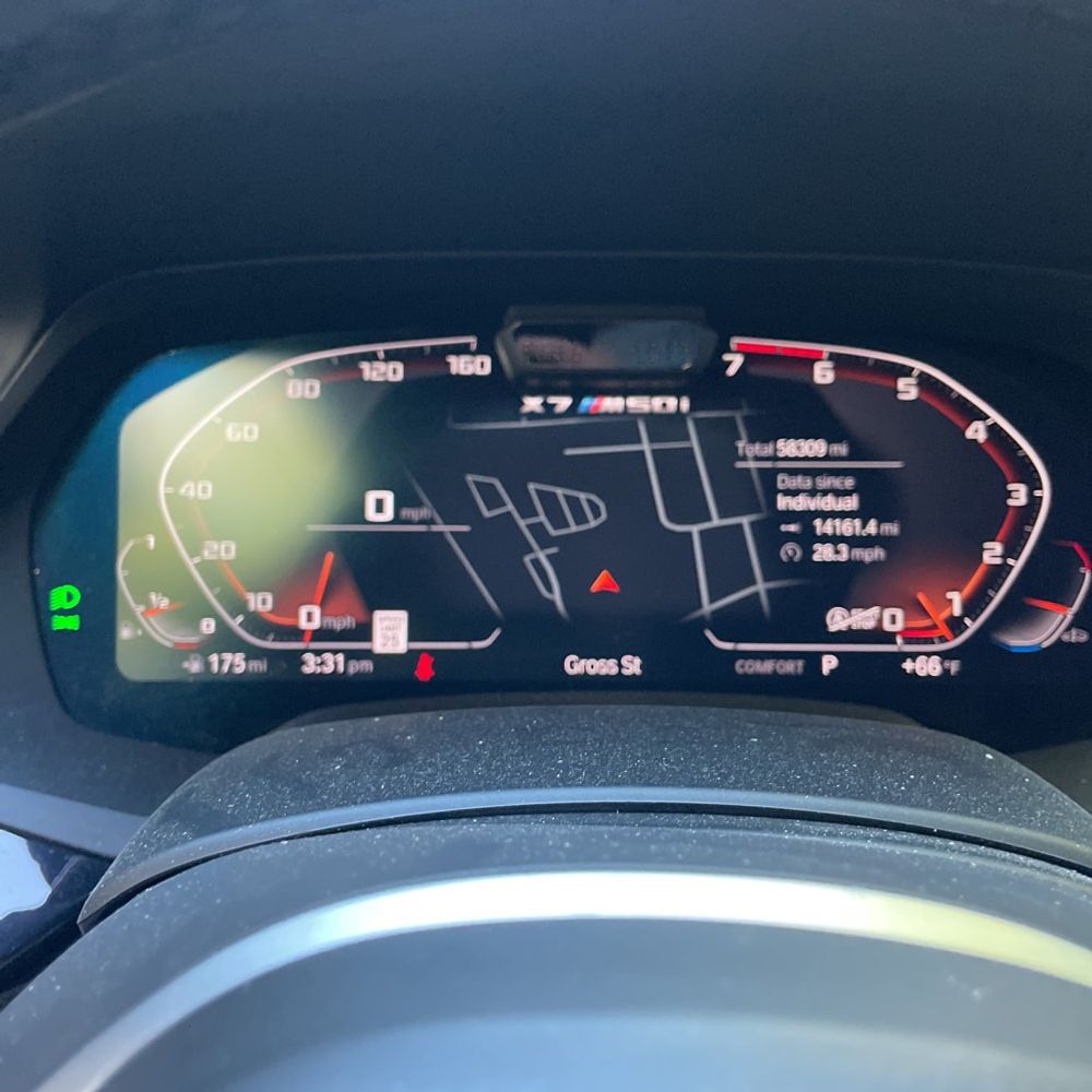2021 BMW X7 M50i