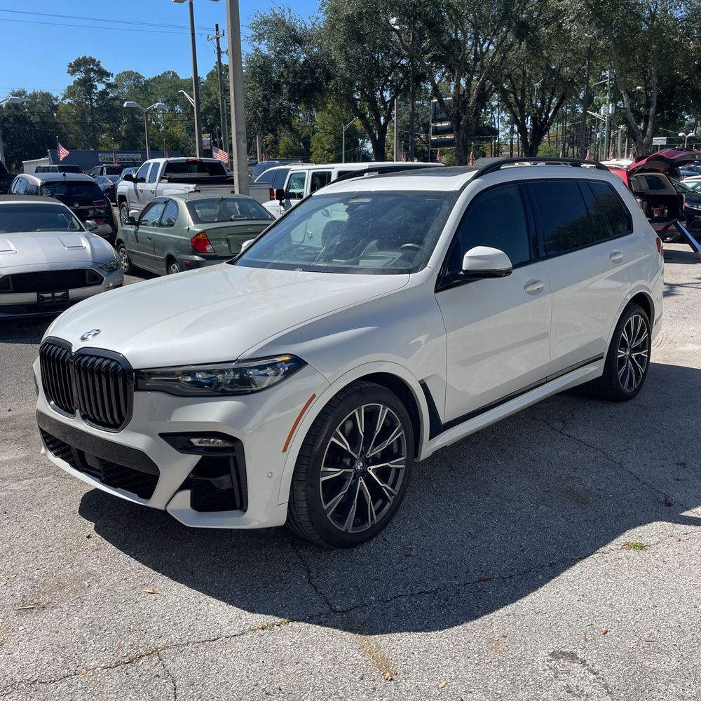 2022 BMW X7 M50i