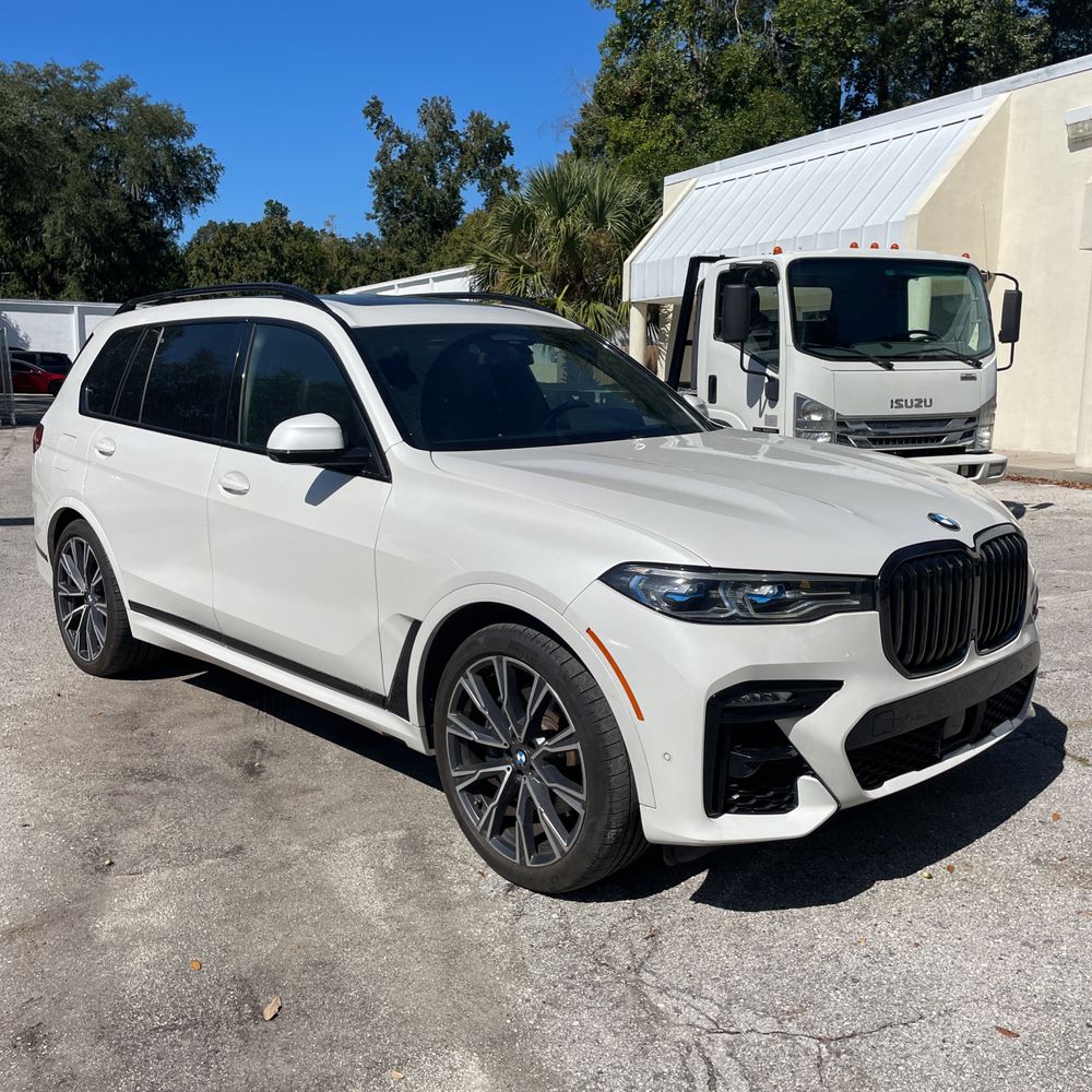 2022 BMW X7 M50i
