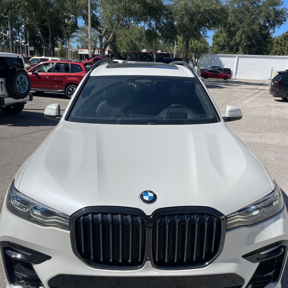 2022 BMW X7 M50i