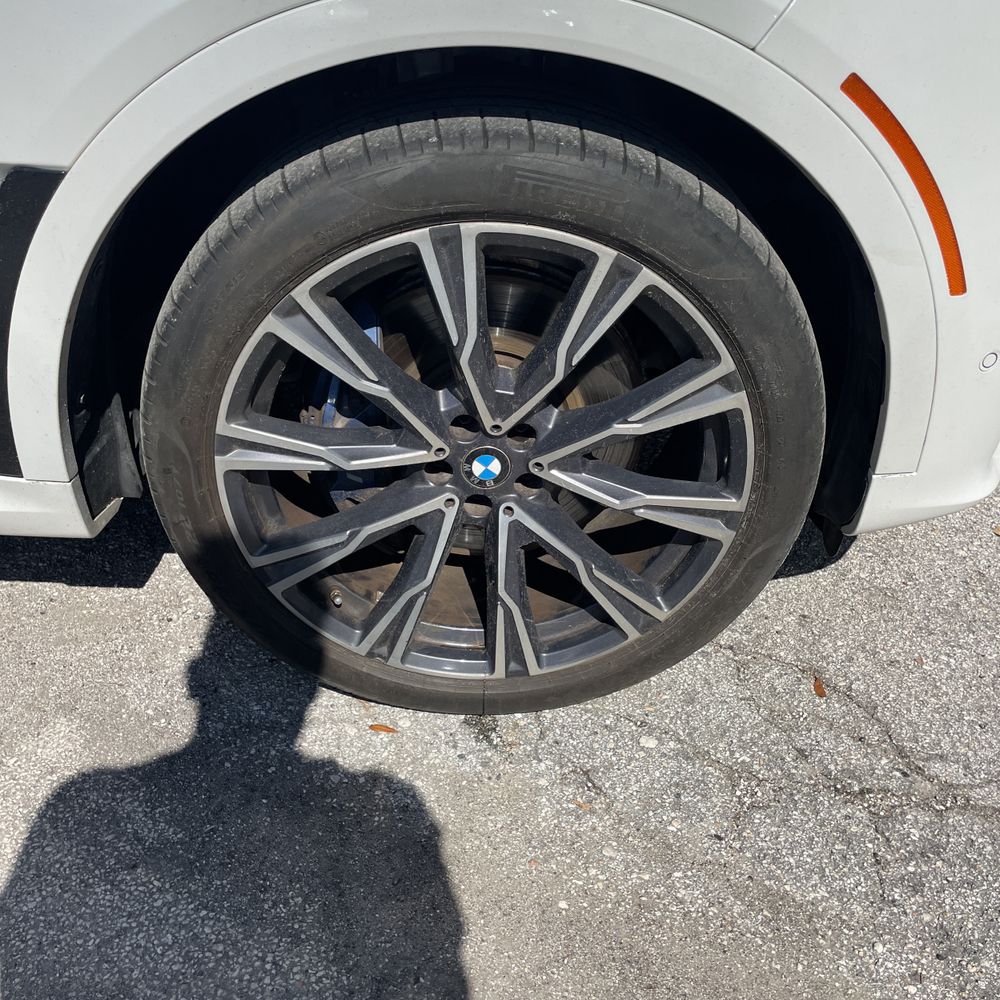2022 BMW X7 M50i