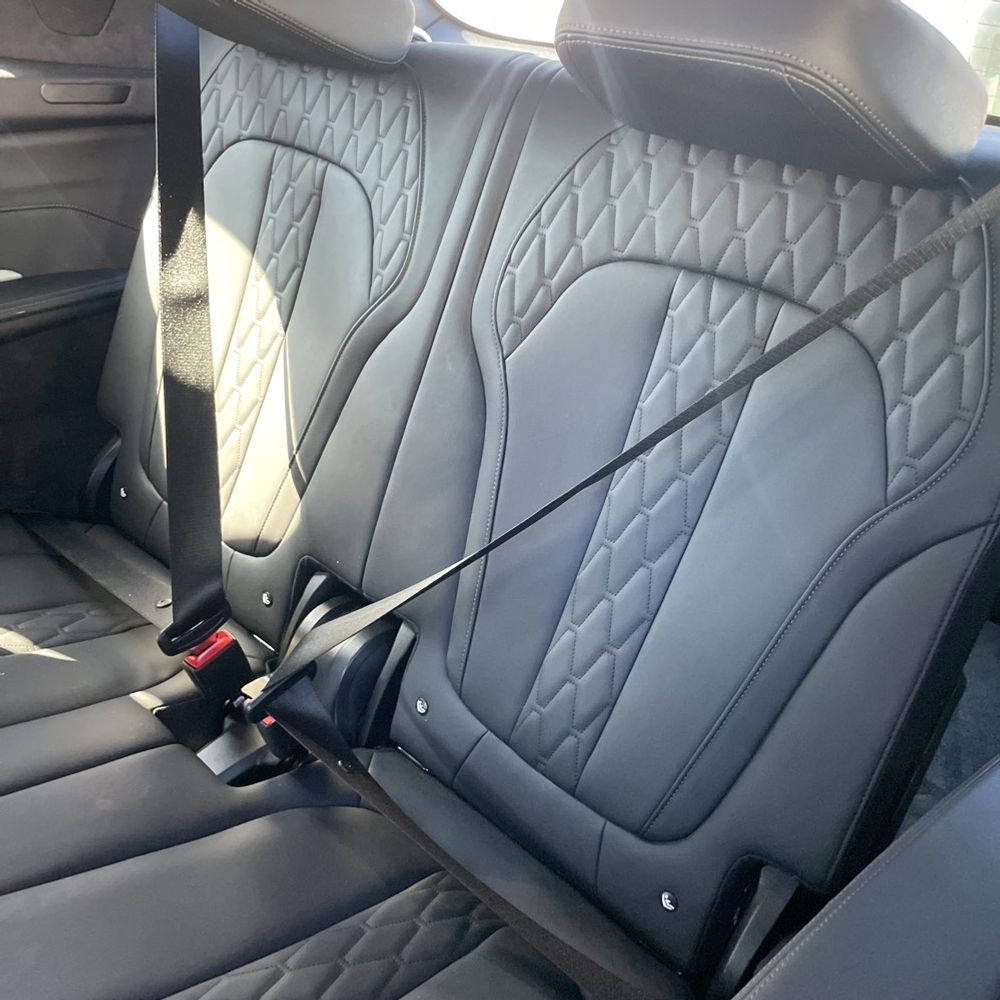 2022 BMW X7 M50i