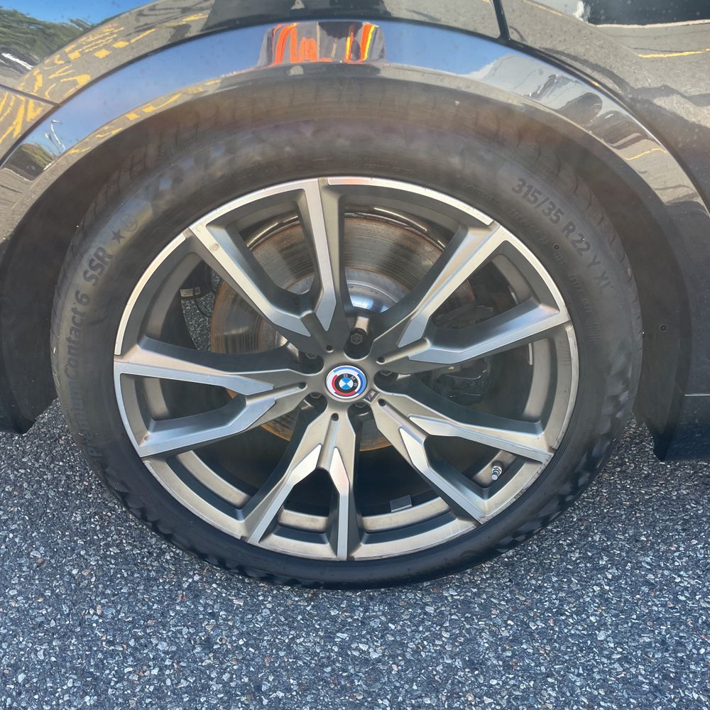 2022 BMW X7 M50i