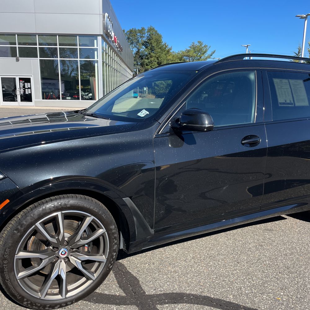 2022 BMW X7 M50i