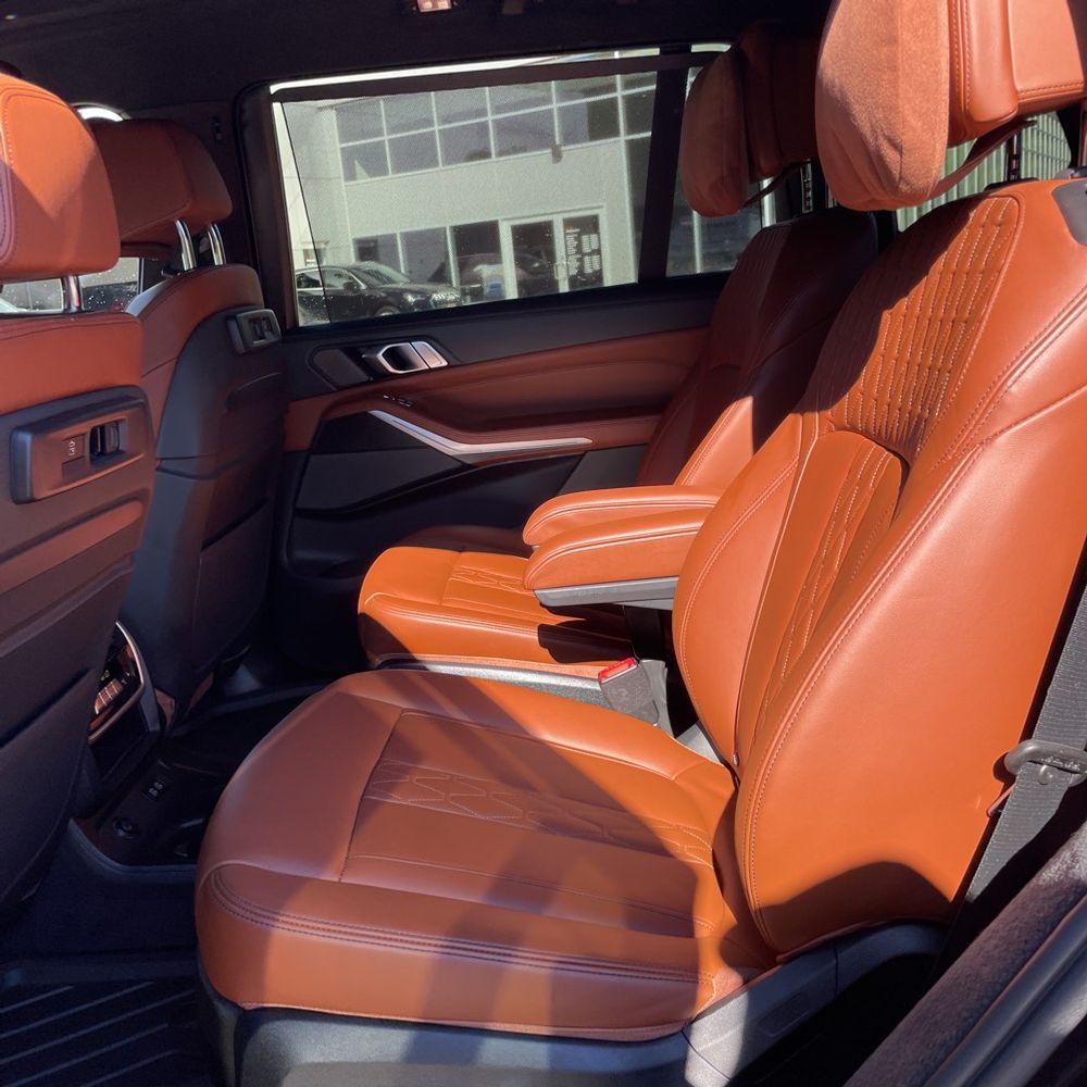 2022 BMW X7 M50i