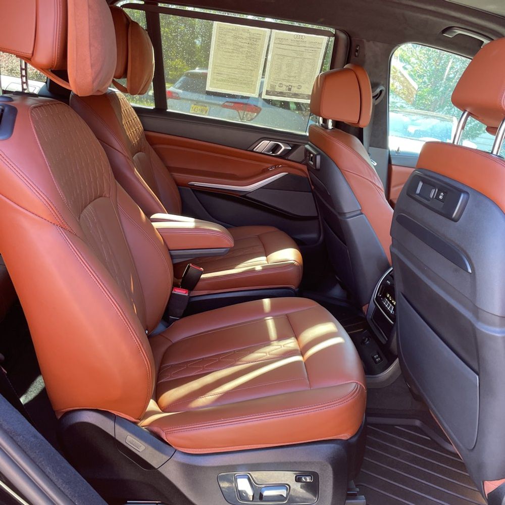 2022 BMW X7 M50i