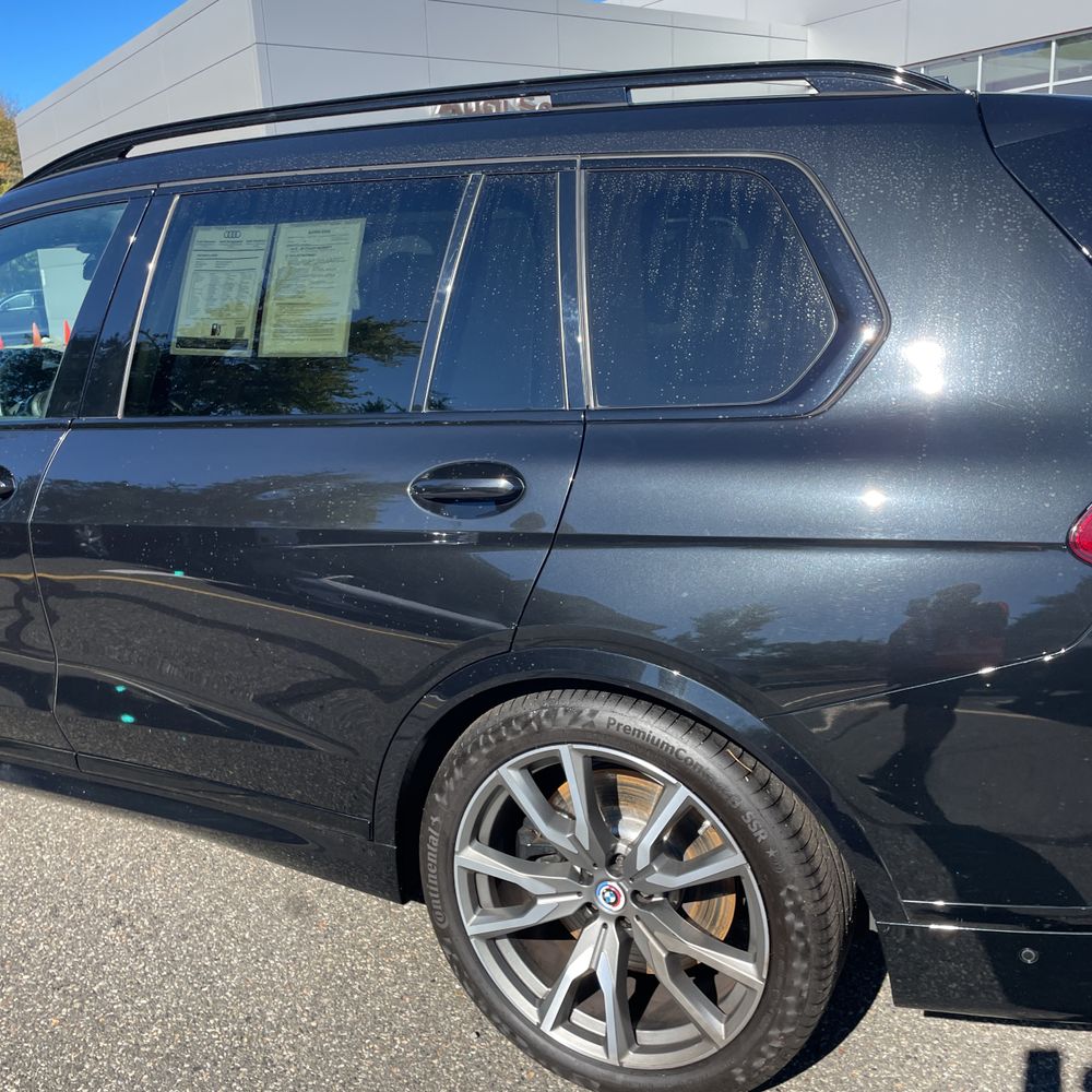 2022 BMW X7 M50i