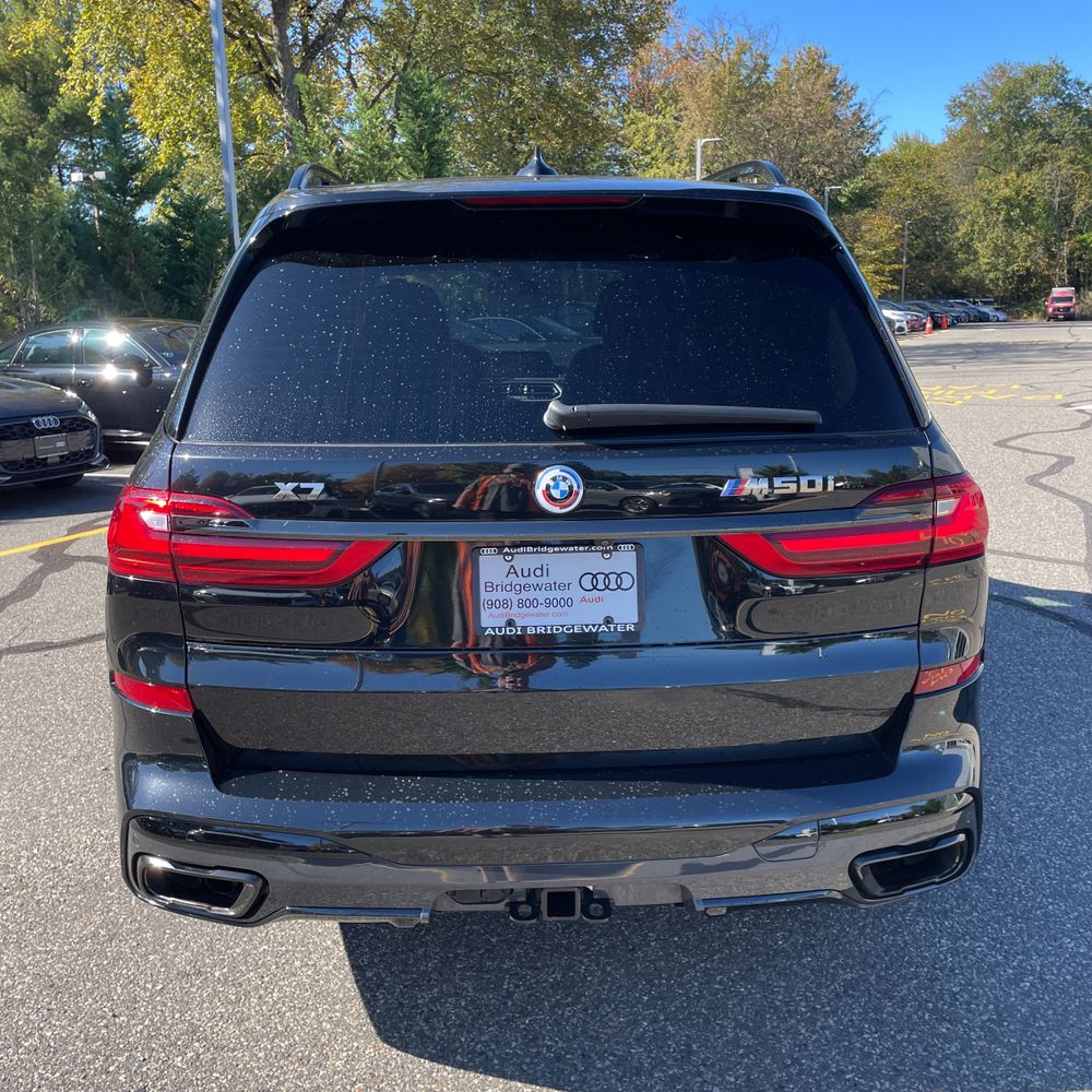 2022 BMW X7 M50i