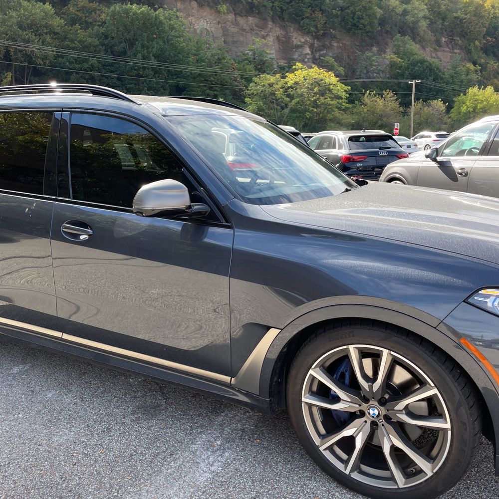 2022 BMW X7 M50i