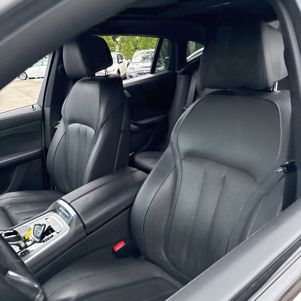 2022 BMW X6 XDrive40i