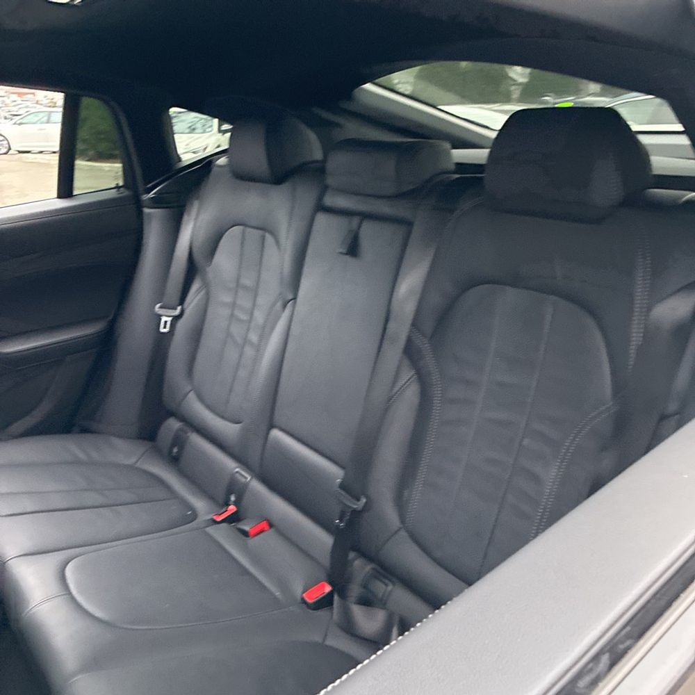 2022 BMW X6 XDrive40i