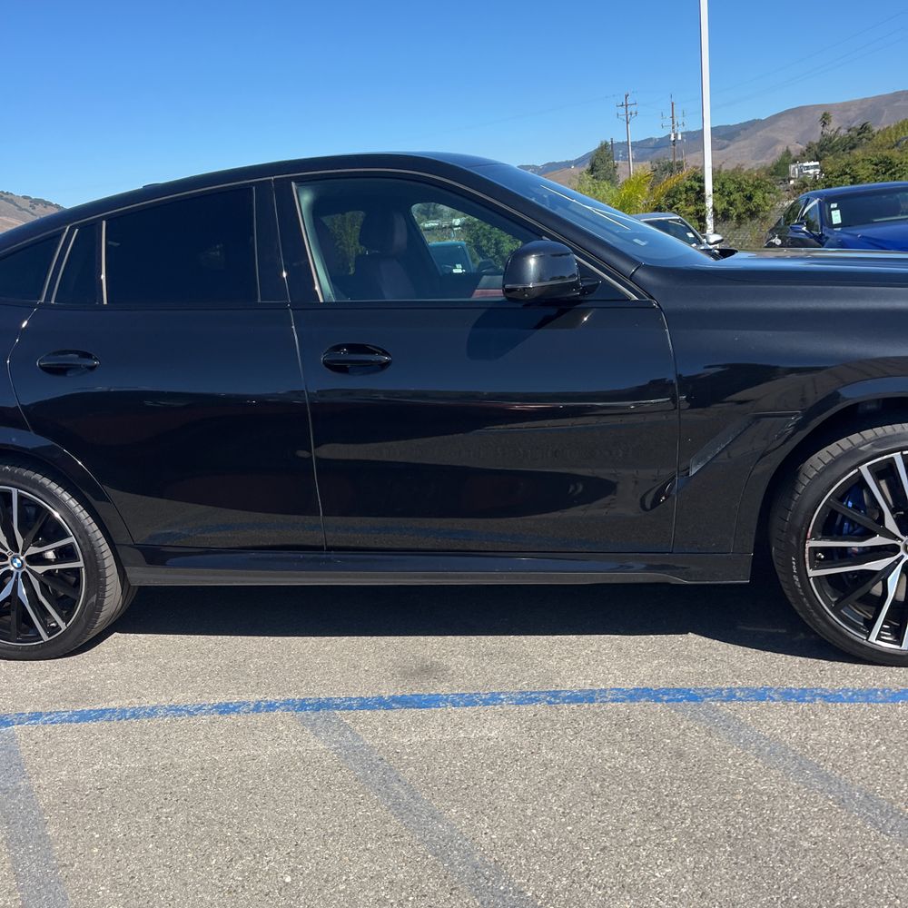 2021 BMW X6 M50i