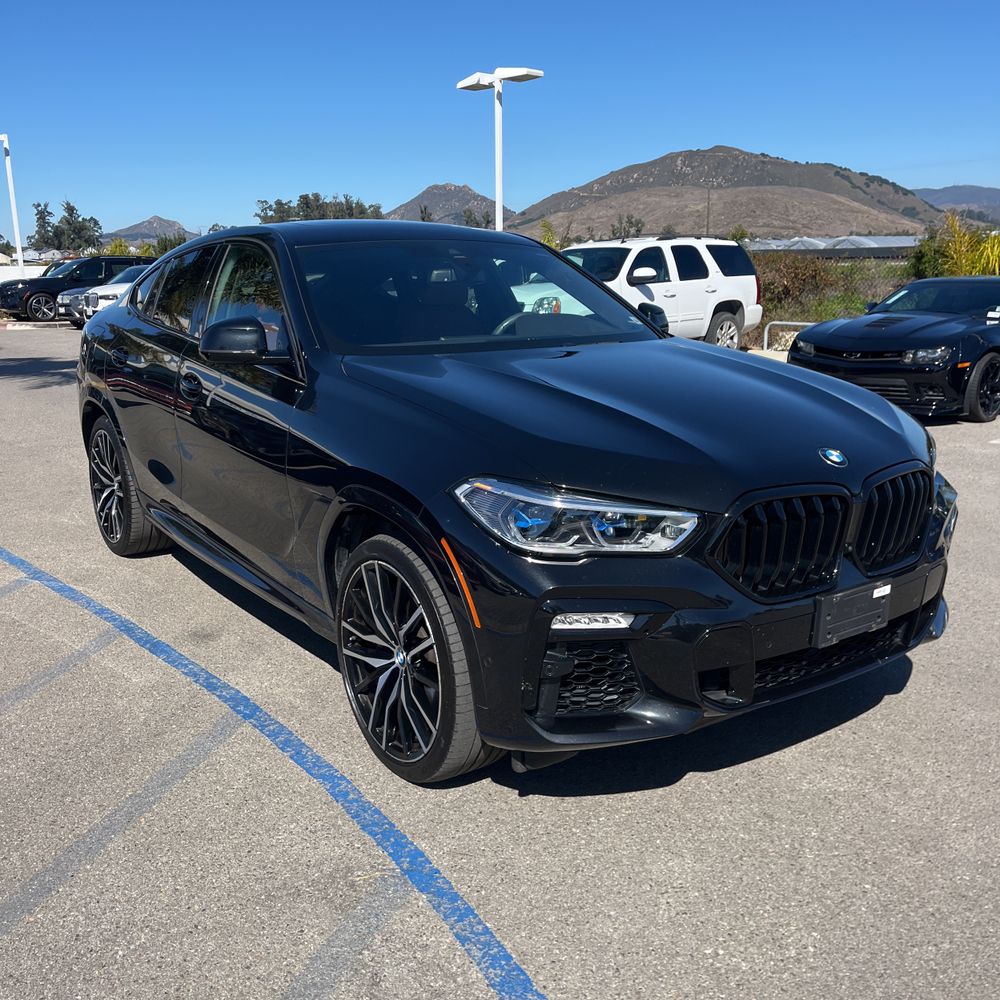 2021 BMW X6 M50i