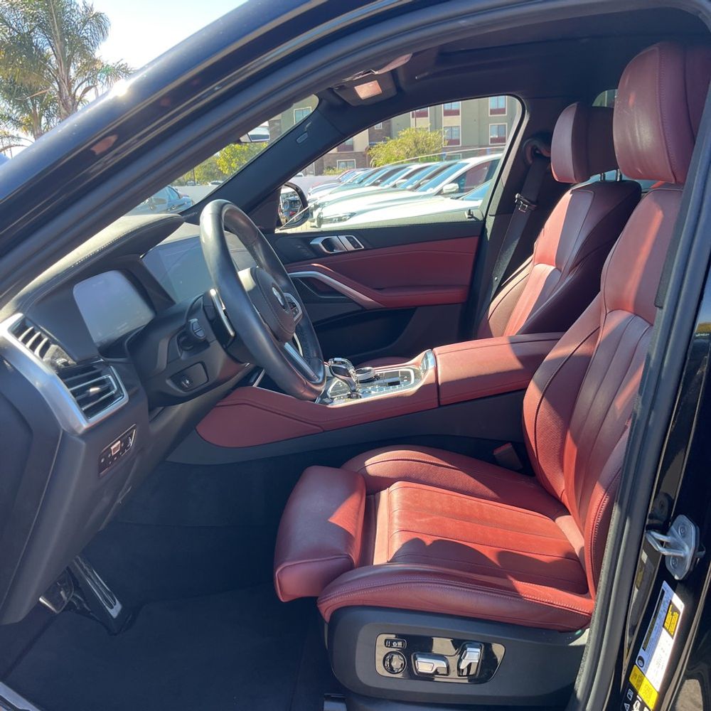 2021 BMW X6 M50i