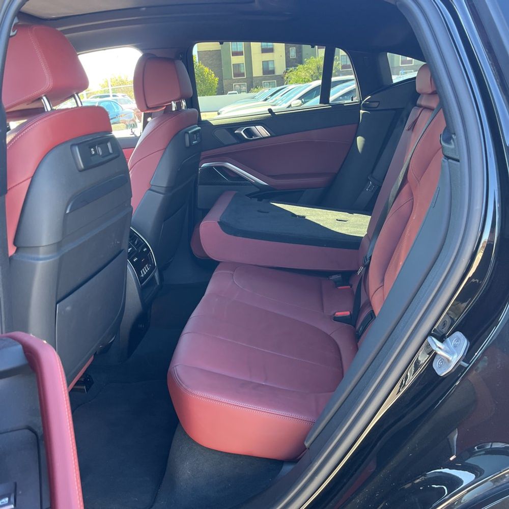 2021 BMW X6 M50i