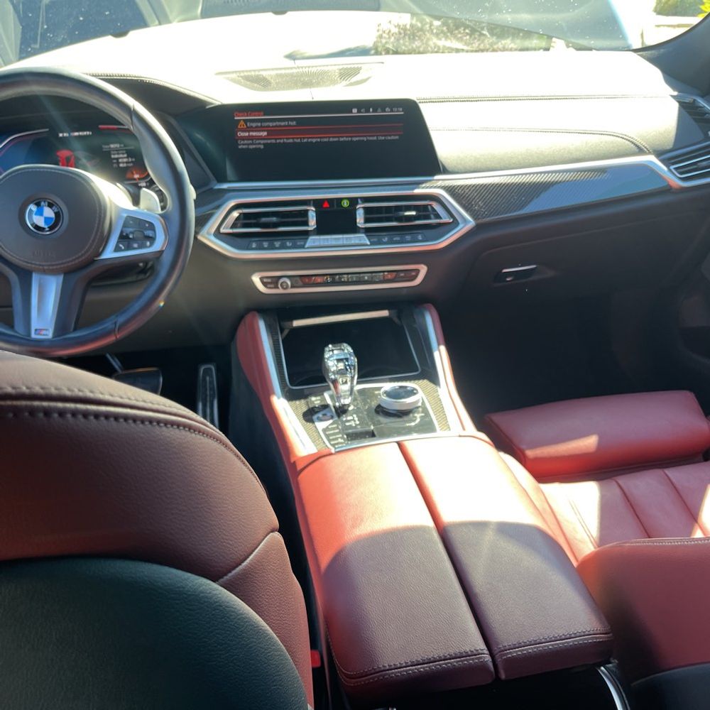 2021 BMW X6 M50i
