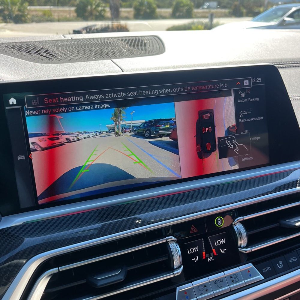 2021 BMW X6 M50i