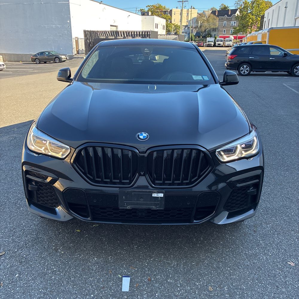 2022 BMW X6 M50i