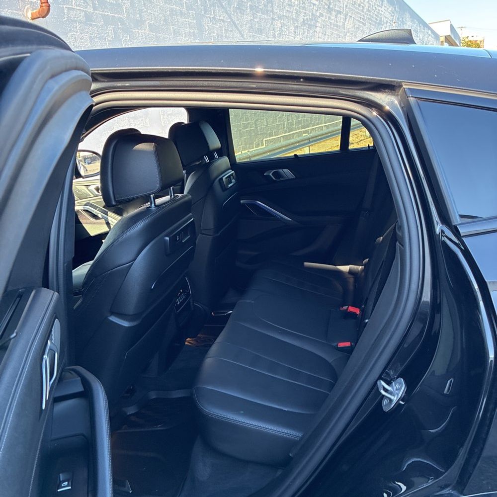 2022 BMW X6 M50i