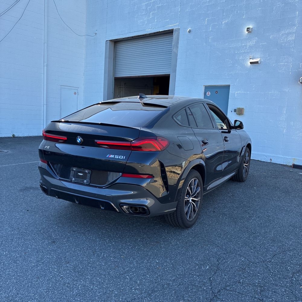 2022 BMW X6 M50i