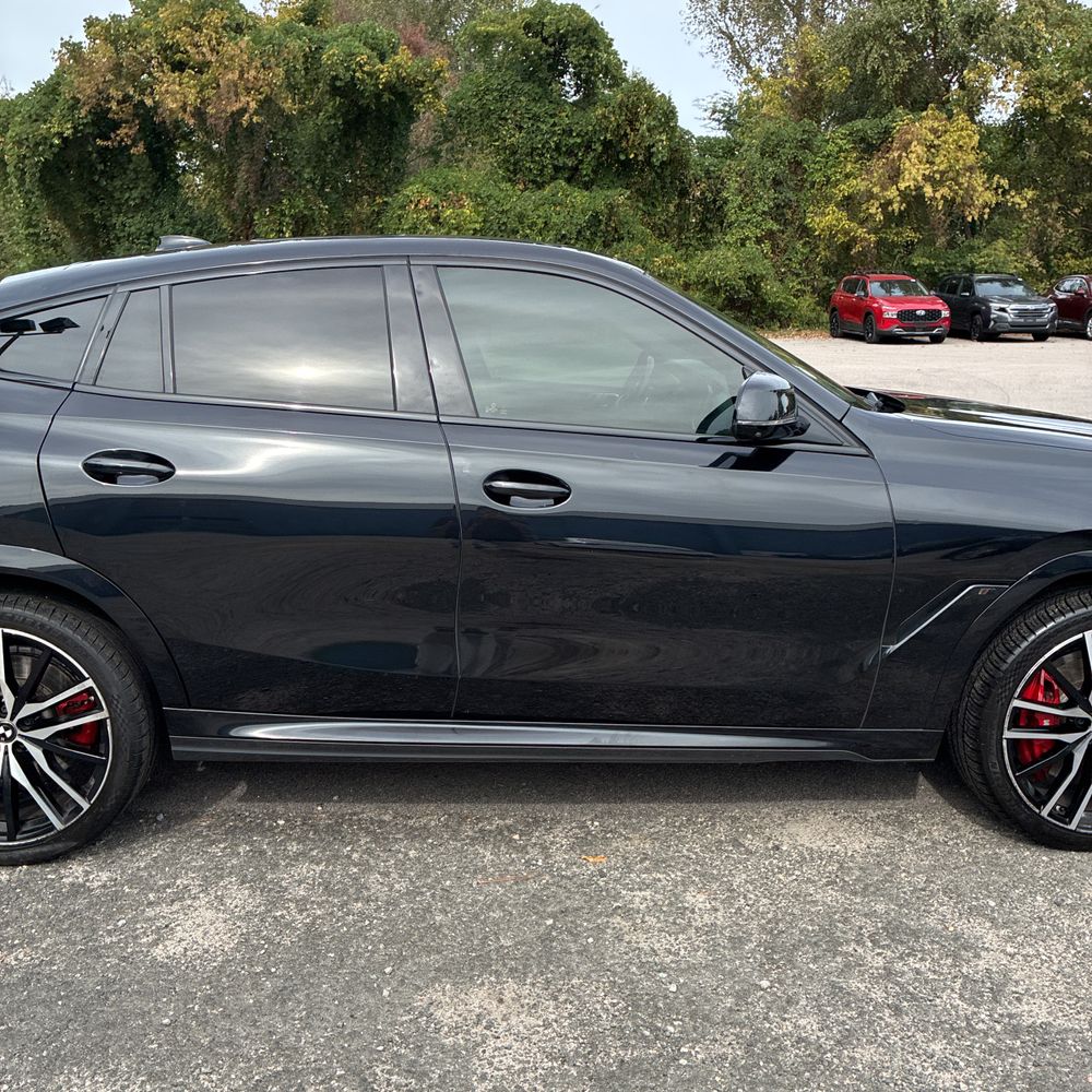 2022 BMW X6 M50i