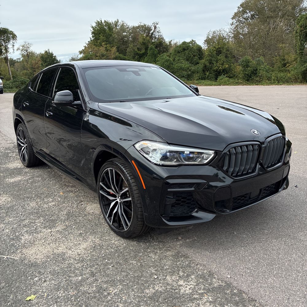 2022 BMW X6 M50i