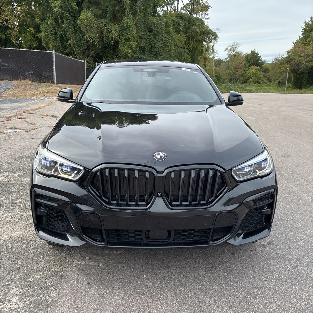 2022 BMW X6 M50i