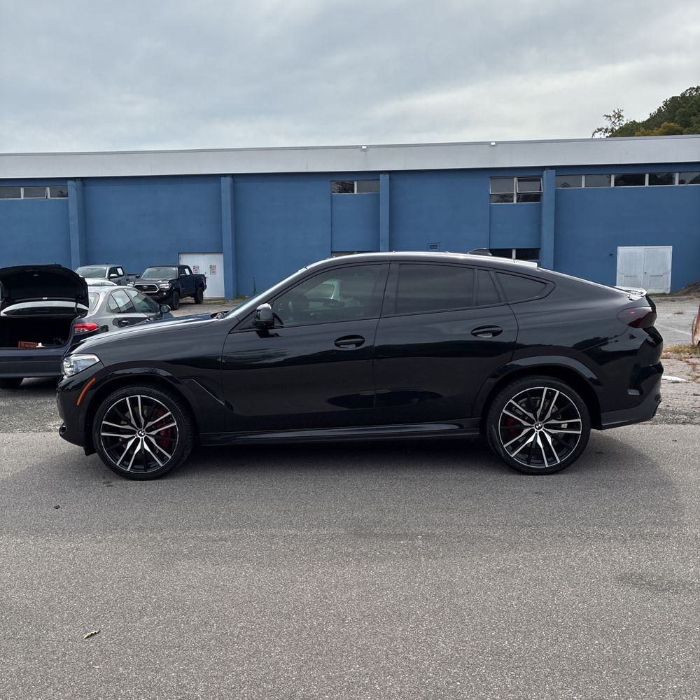 2022 BMW X6 M50i