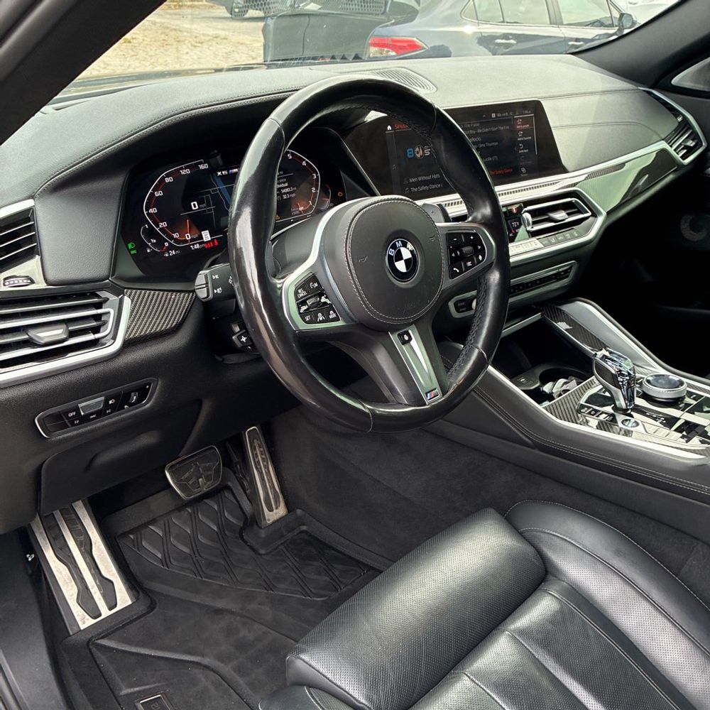 2022 BMW X6 M50i