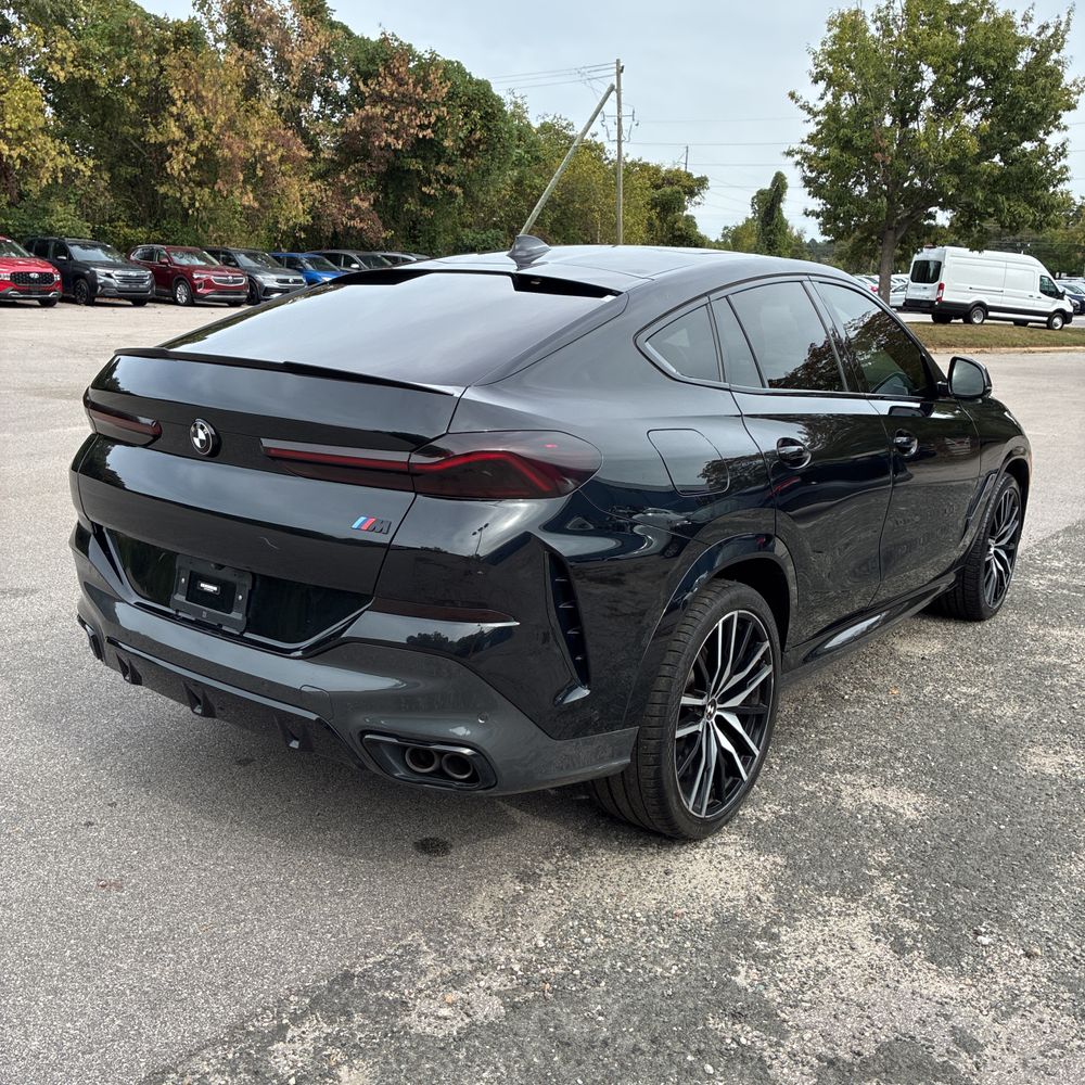 2022 BMW X6 M50i