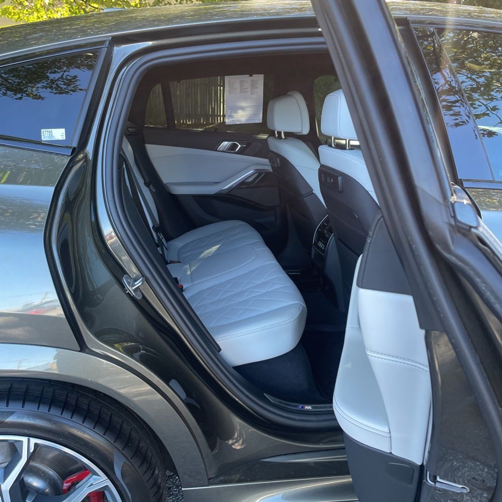 2023 BMW X6 M50i