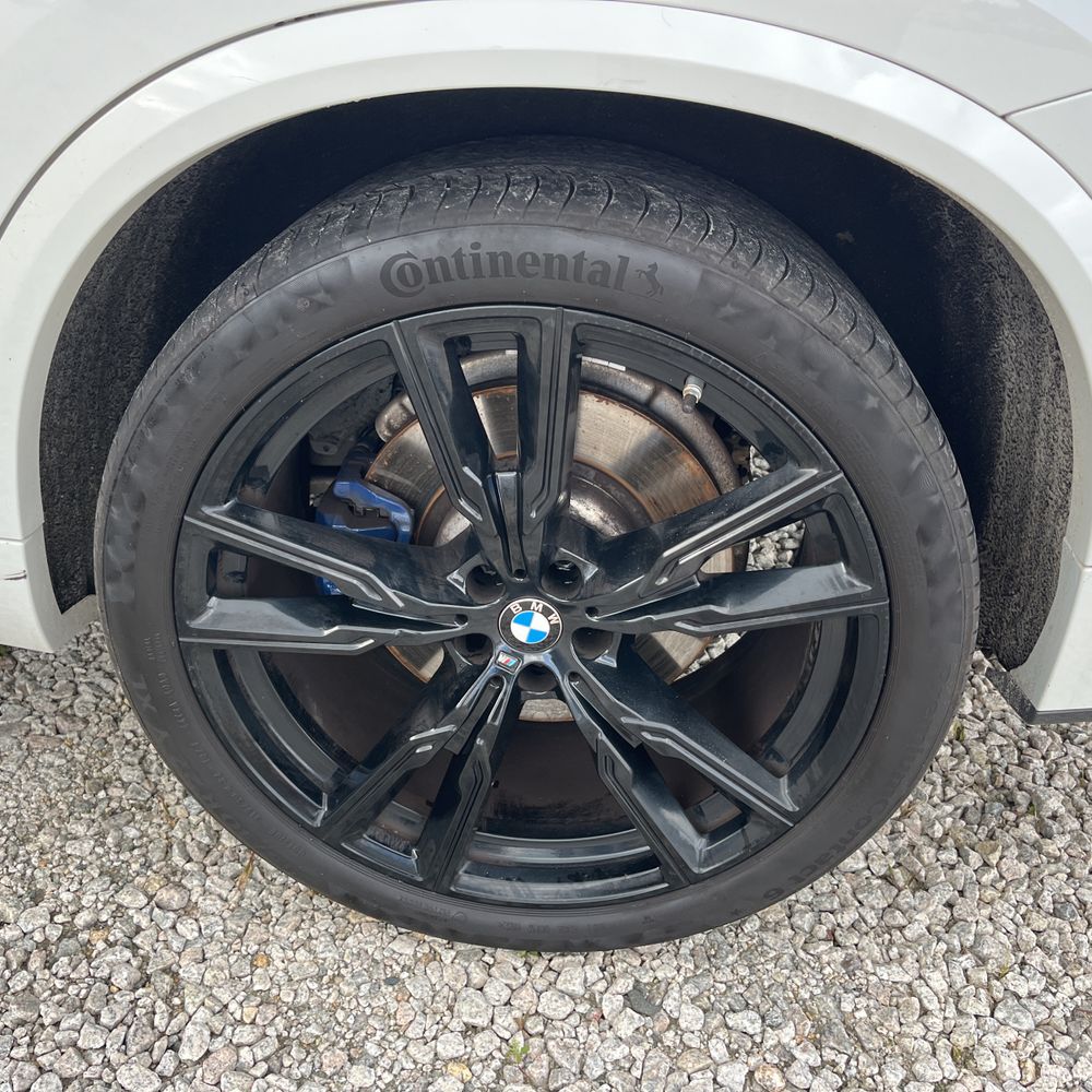 2022 BMW X5 M50i