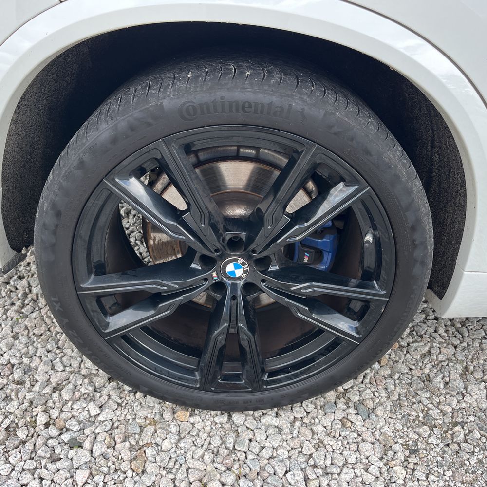 2022 BMW X5 M50i