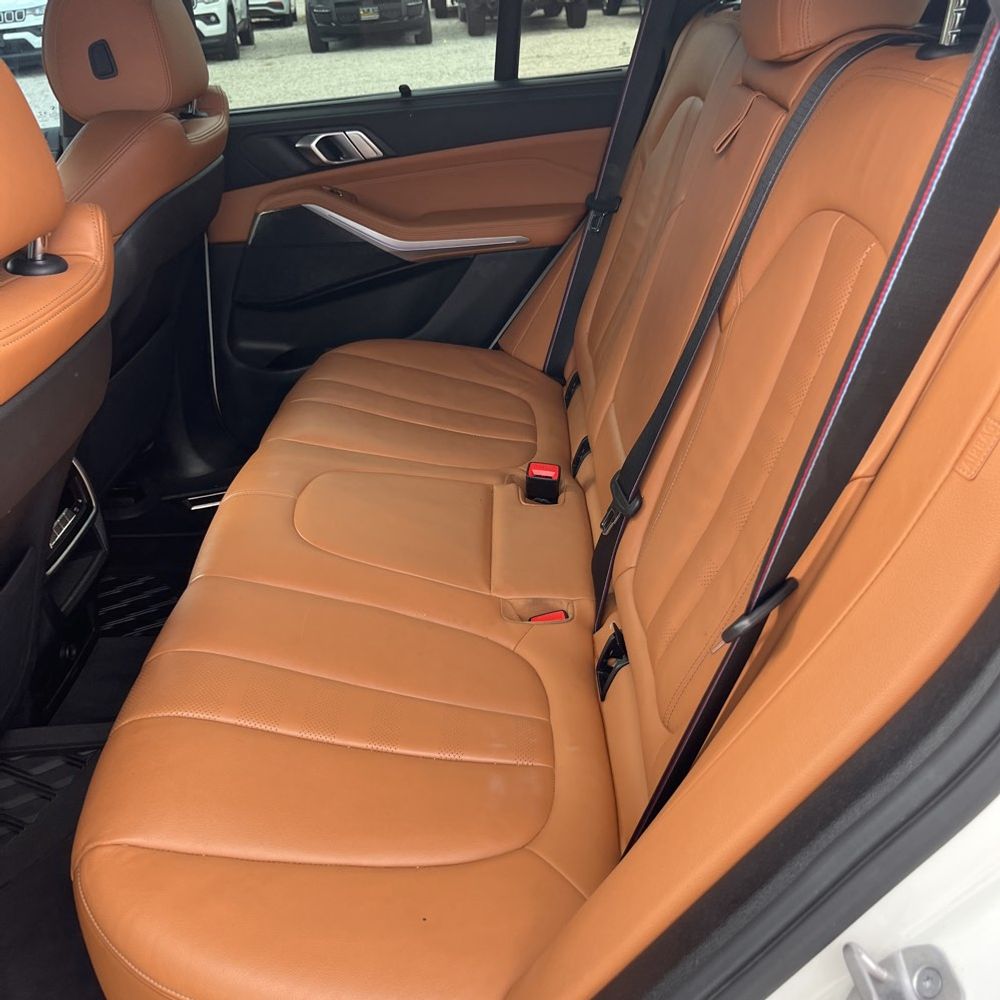 2022 BMW X5 M50i