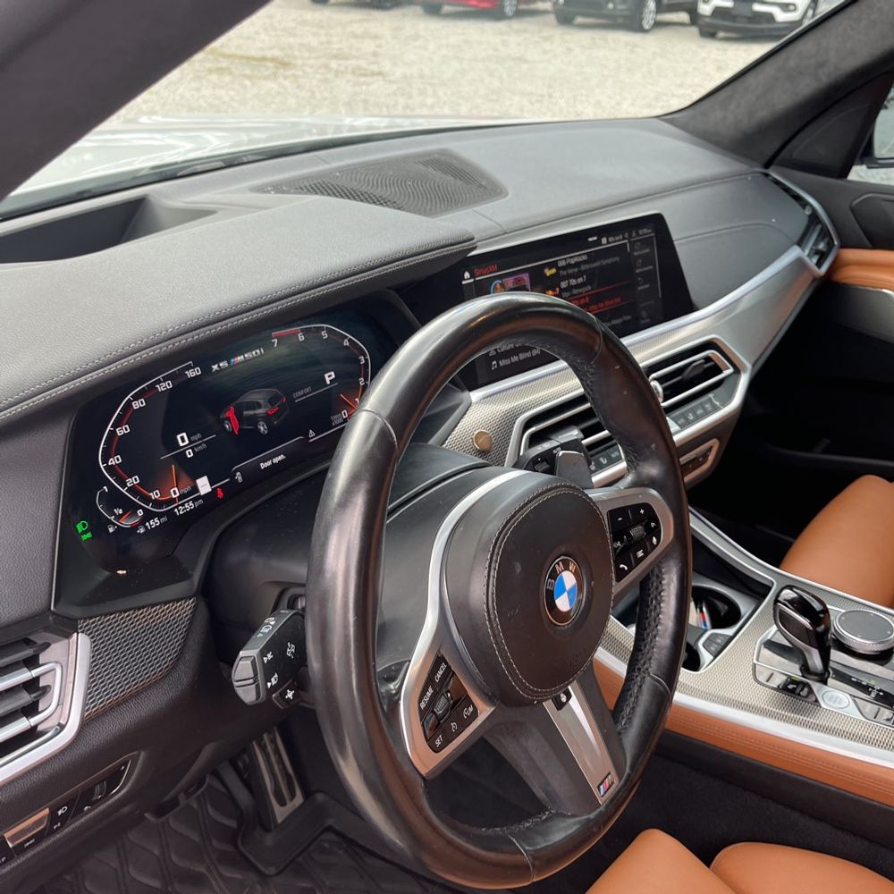 2022 BMW X5 M50i
