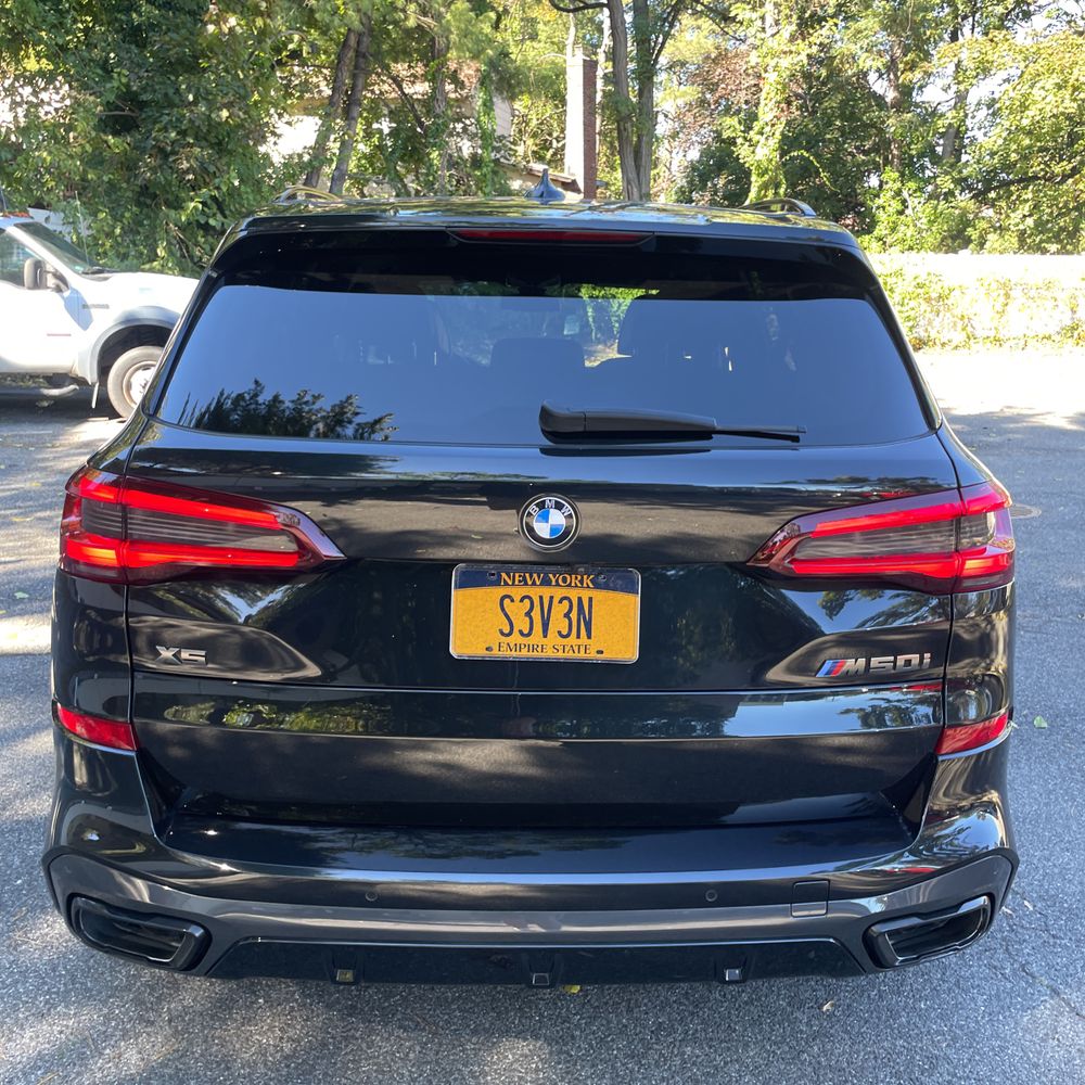 2023 BMW X5 M50i