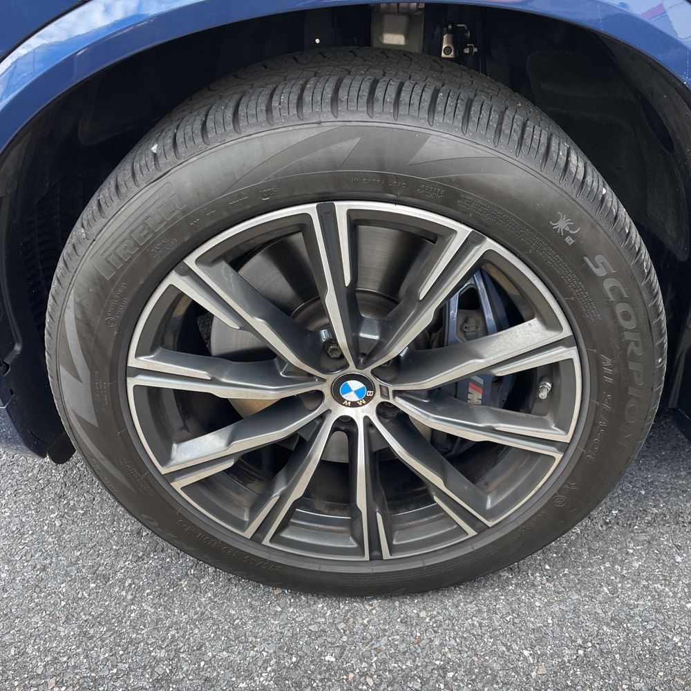 2023 BMW X5 M50i