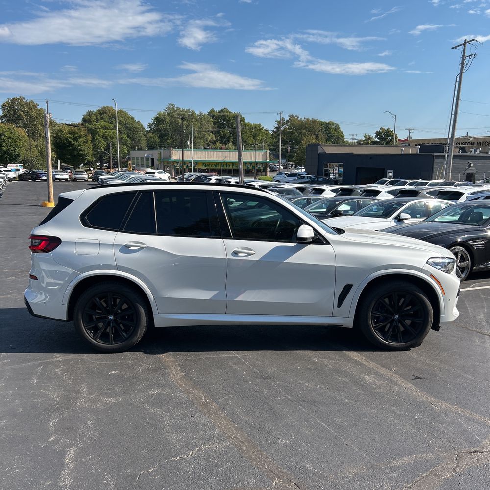 2023 BMW X5 M50i