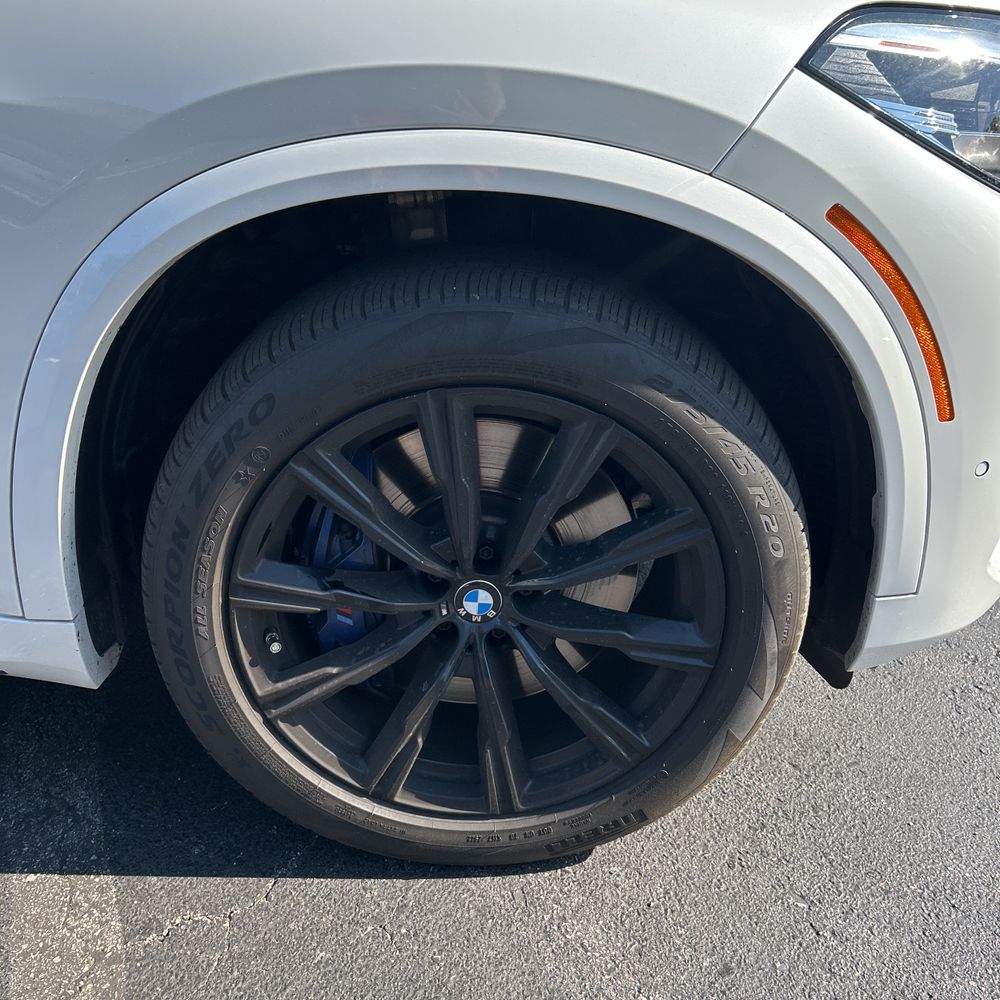 2023 BMW X5 M50i