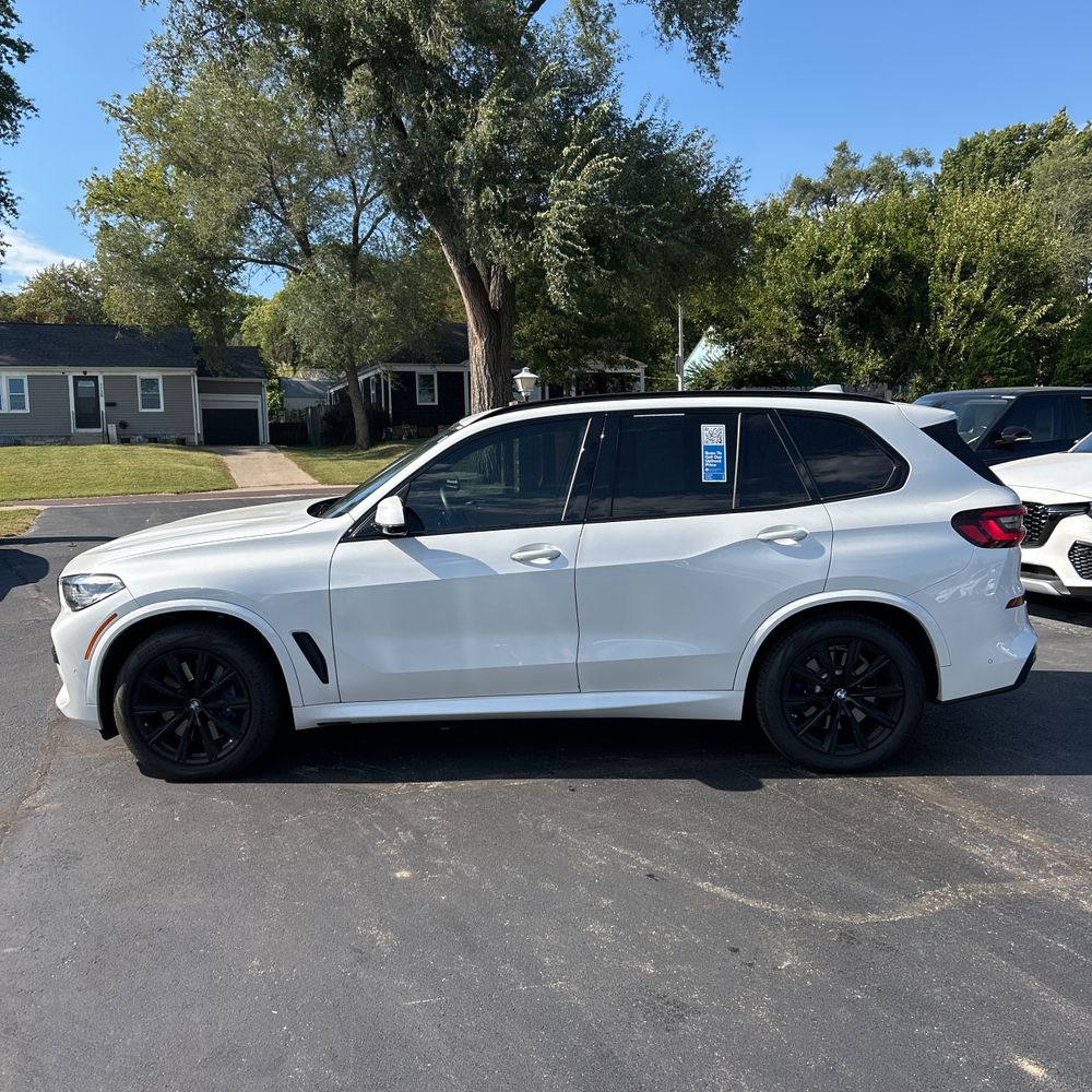 2023 BMW X5 M50i
