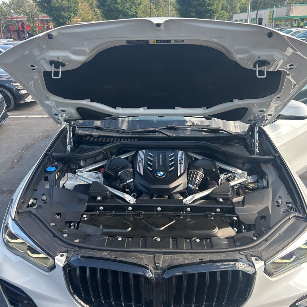 2023 BMW X5 M50i