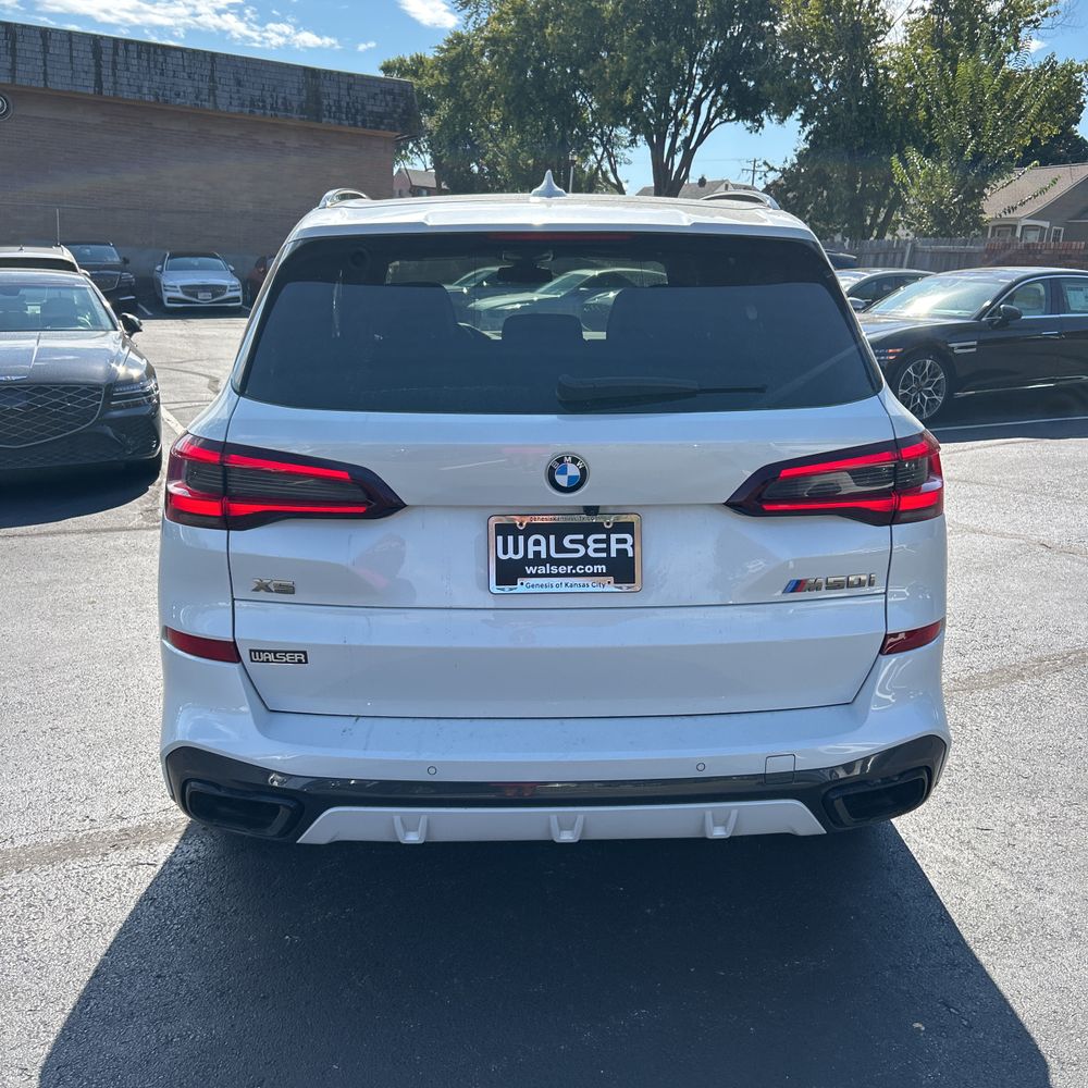 2023 BMW X5 M50i