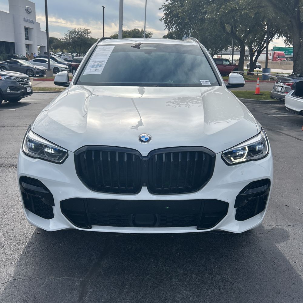 2023 BMW X5 M50i