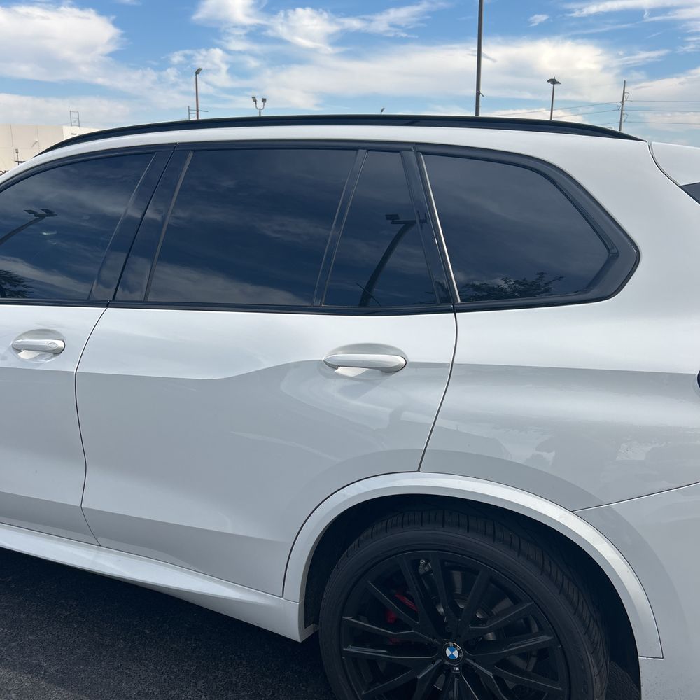 2023 BMW X5 M50i