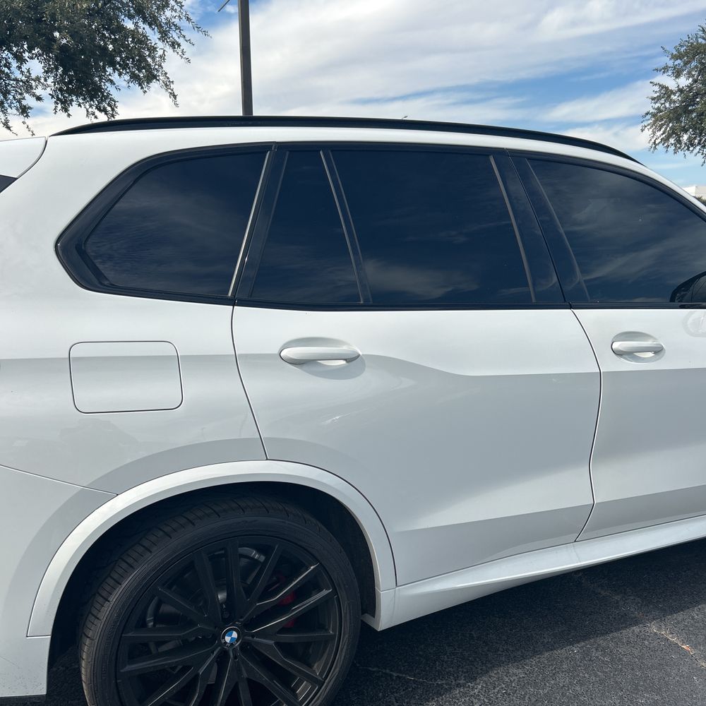 2023 BMW X5 M50i